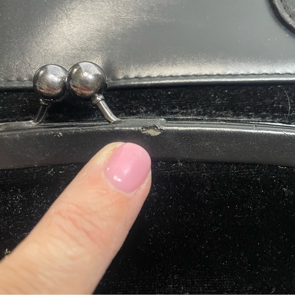 Isaac Mizrahi for Target Black Floral Handbag Satchel. Velvet. Embroidered rose - Picture 12 of 12